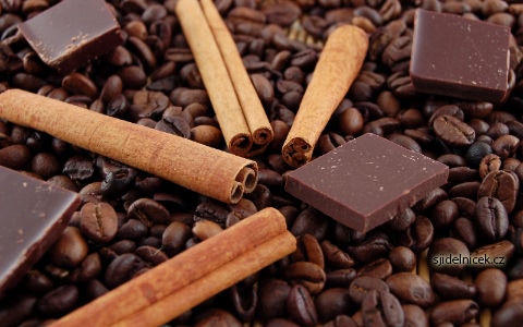 káva, čokoláda, skořice