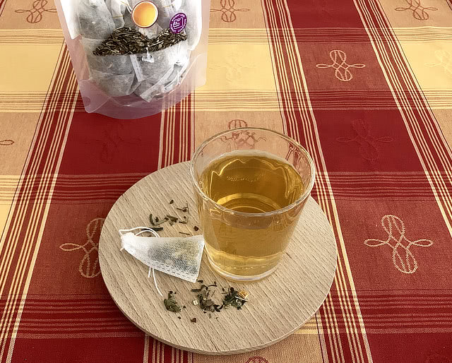 teatox denní čaj chia shake